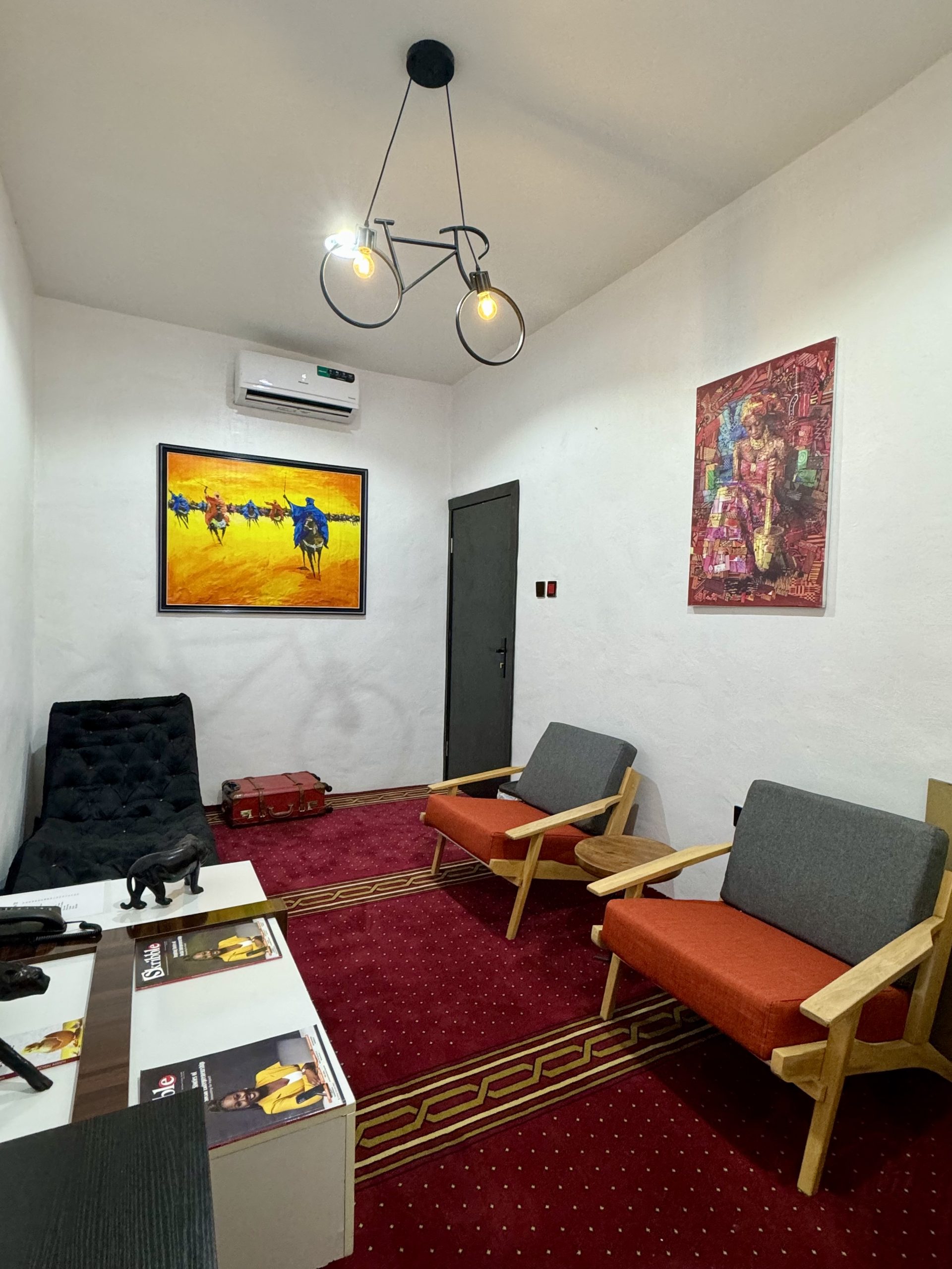 Photo: EsojayIludun lounge